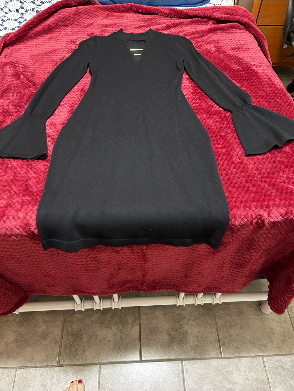 Jennifer Lopez Black Long-Sleeve Bell Cuff Knit Dress